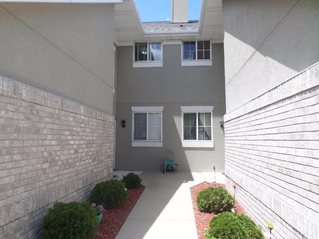 9257 W Elm Ct. #D, Franklin, WI 53132