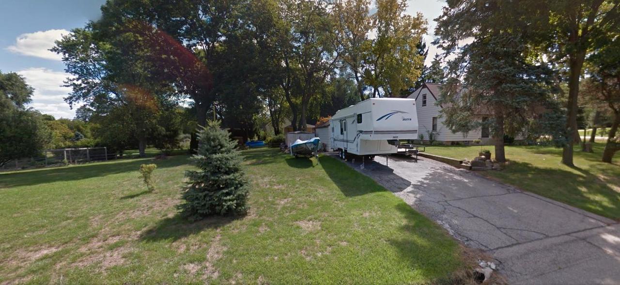 5230 S Valley View Dr., New Berlin, WI 53151