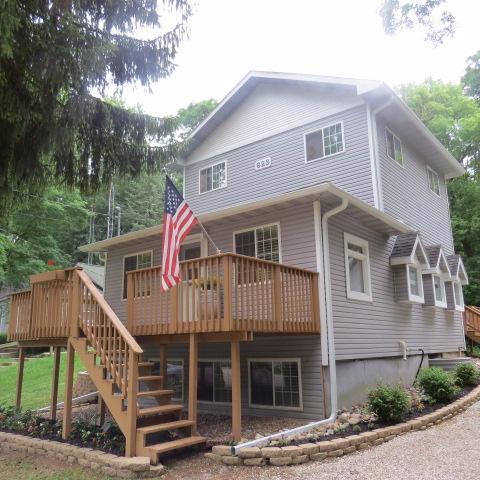 623 Hickory Rd, Twin Lakes, WI 53181