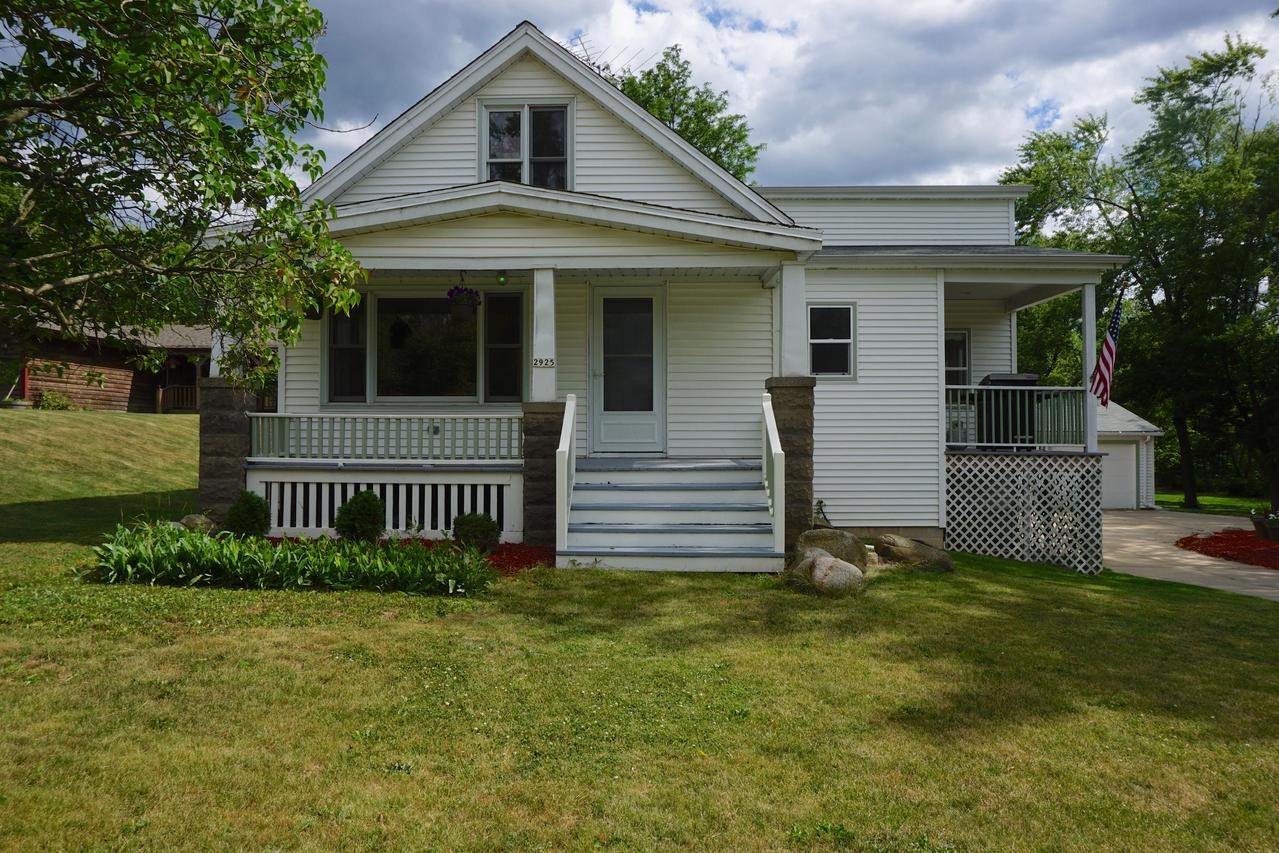 2925 W Acre Dr, Franklin, WI 53132