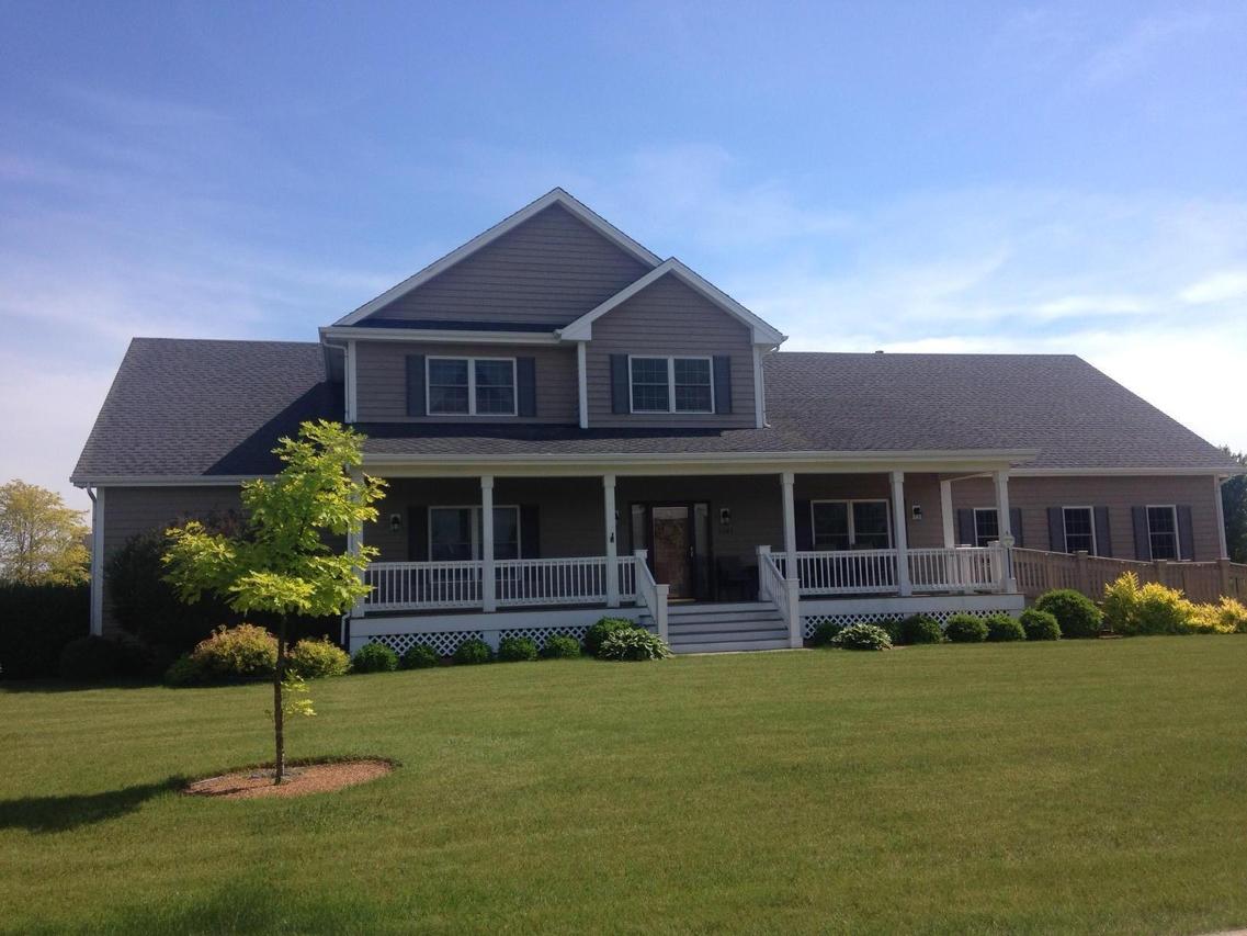 6341 Lindsay Ln, Mount Pleasant, WI 53406