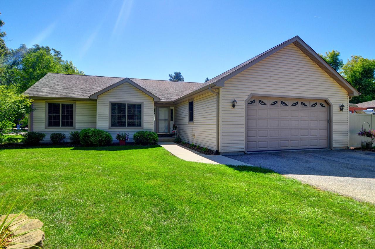 24911 Minnetonka Dr, Dover, WI 53139