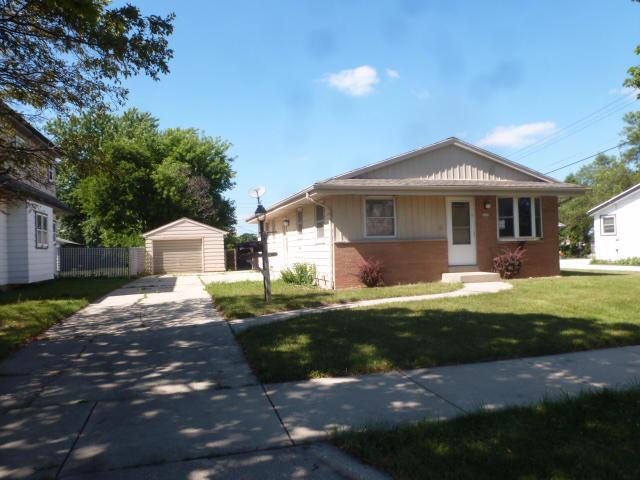 8010 W Crawford Ave, Milwaukee, WI 53220