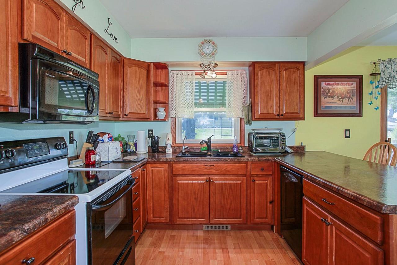 W2031 Honey Creek, East Troy, WI 53120