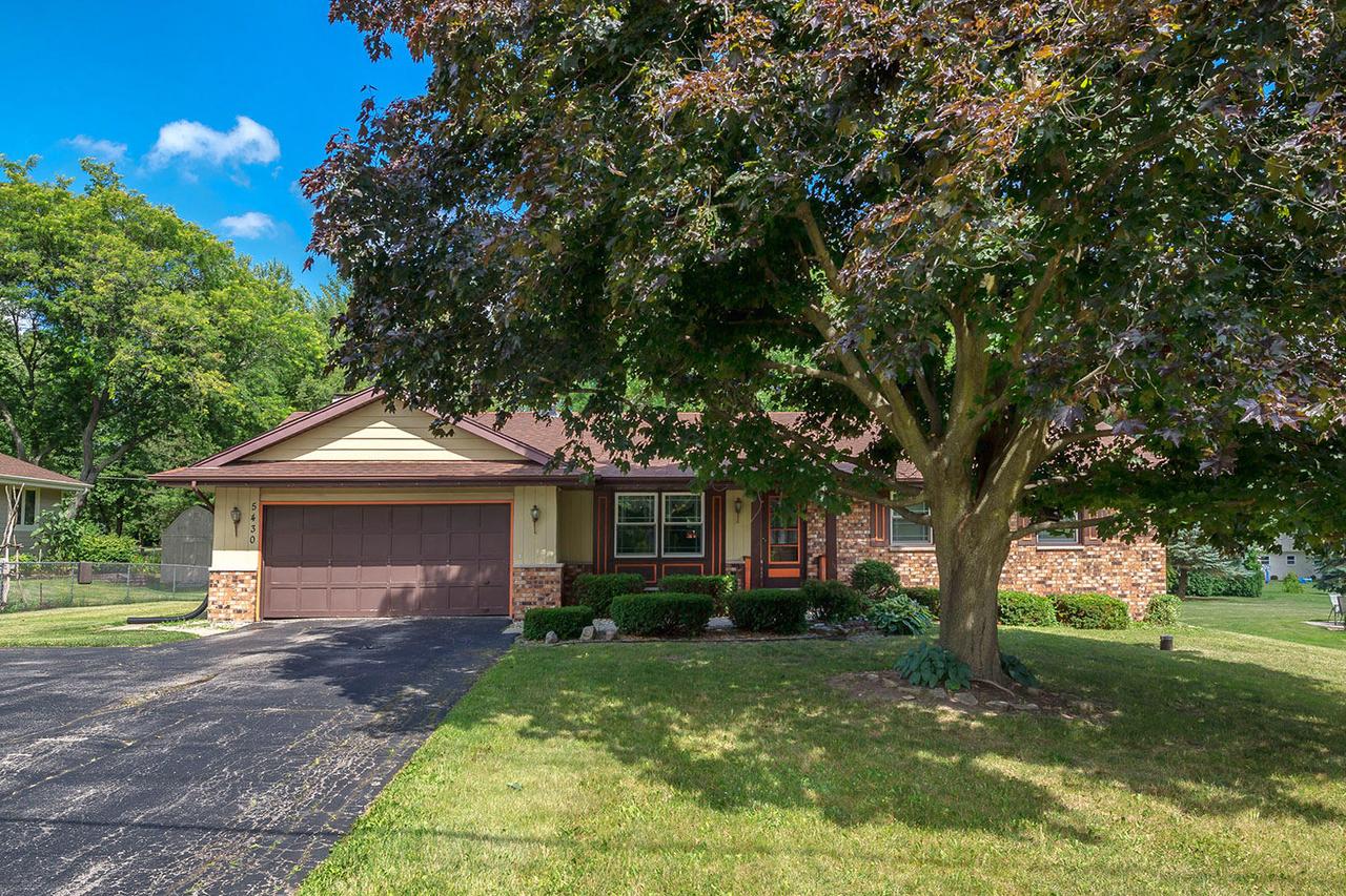 5430 S Martin Rd, New Berlin, WI 53146