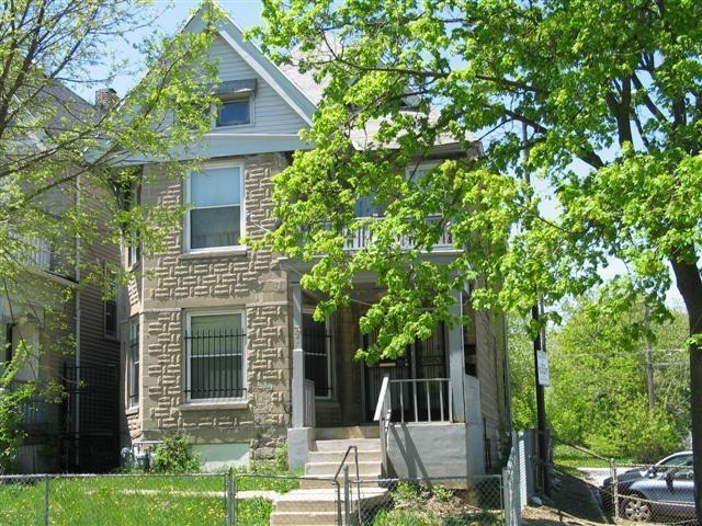 2229 N 37th St #2231, Milwaukee, WI 53208