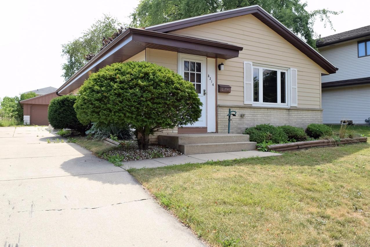 5314 S 14th St., Milwaukee, WI 53221
