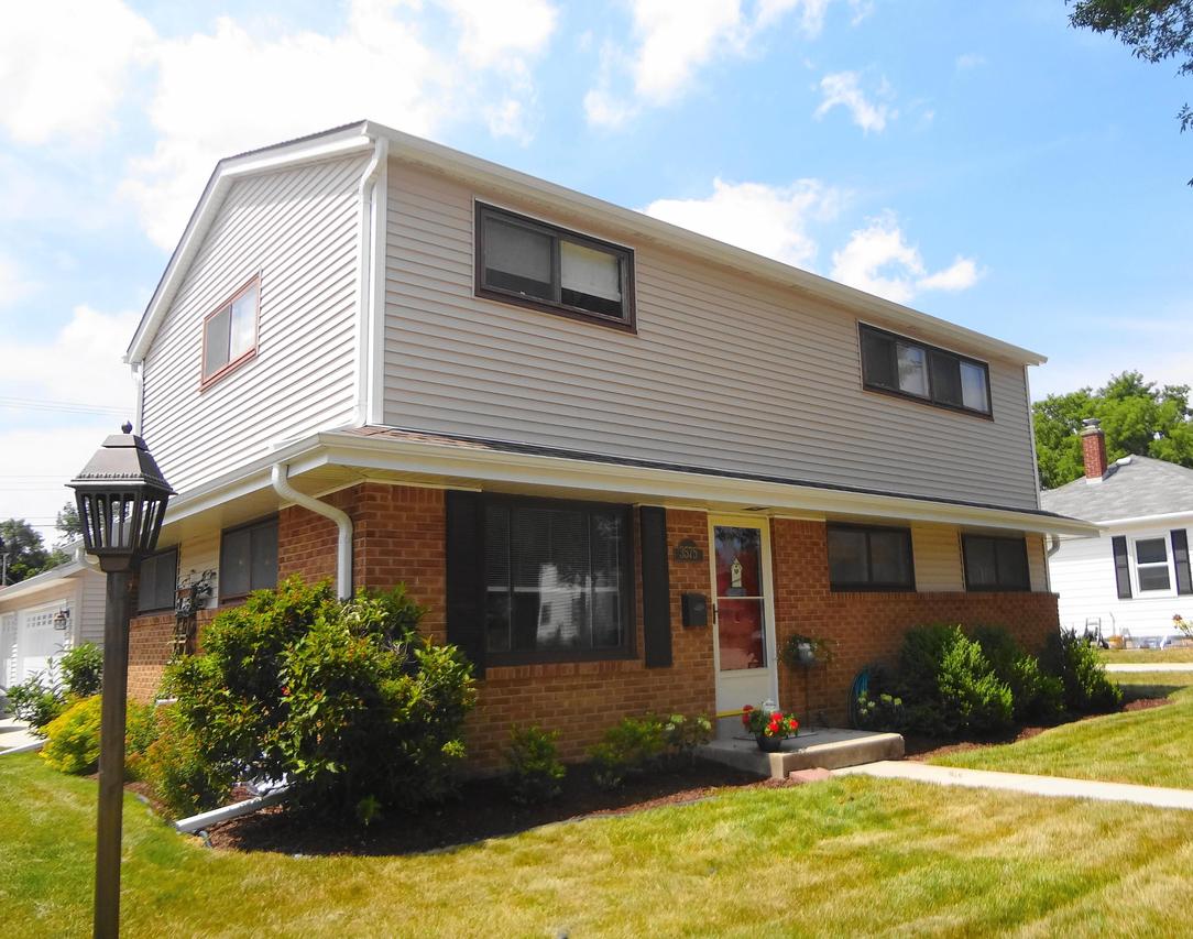 3575 S 83rd St, Milwaukee, WI 53220