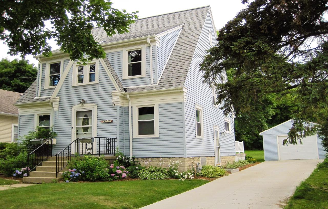232 Oakland Ave., Waukesha, WI 53186