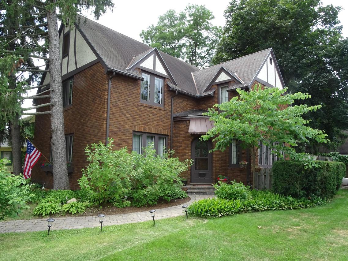 308 19th St, La Crosse, WI 54601