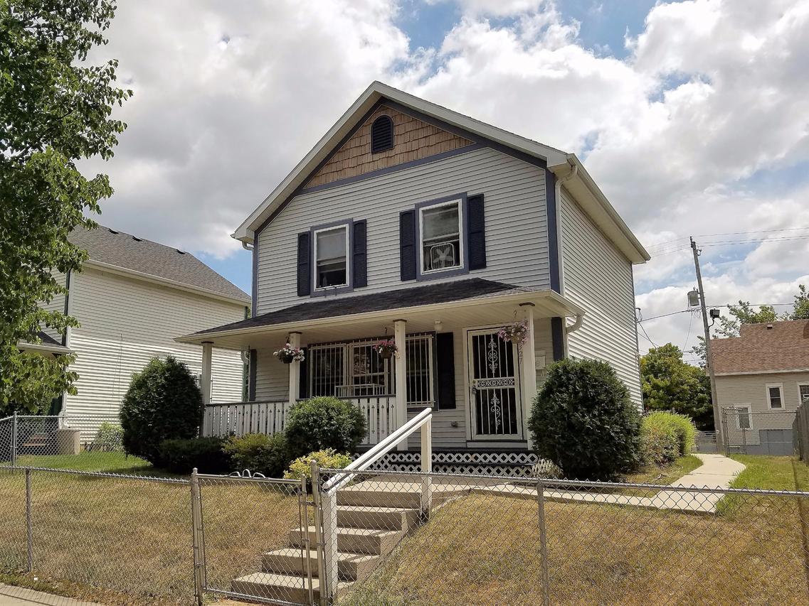 2327 W Vine St, Milwaukee, WI 53205