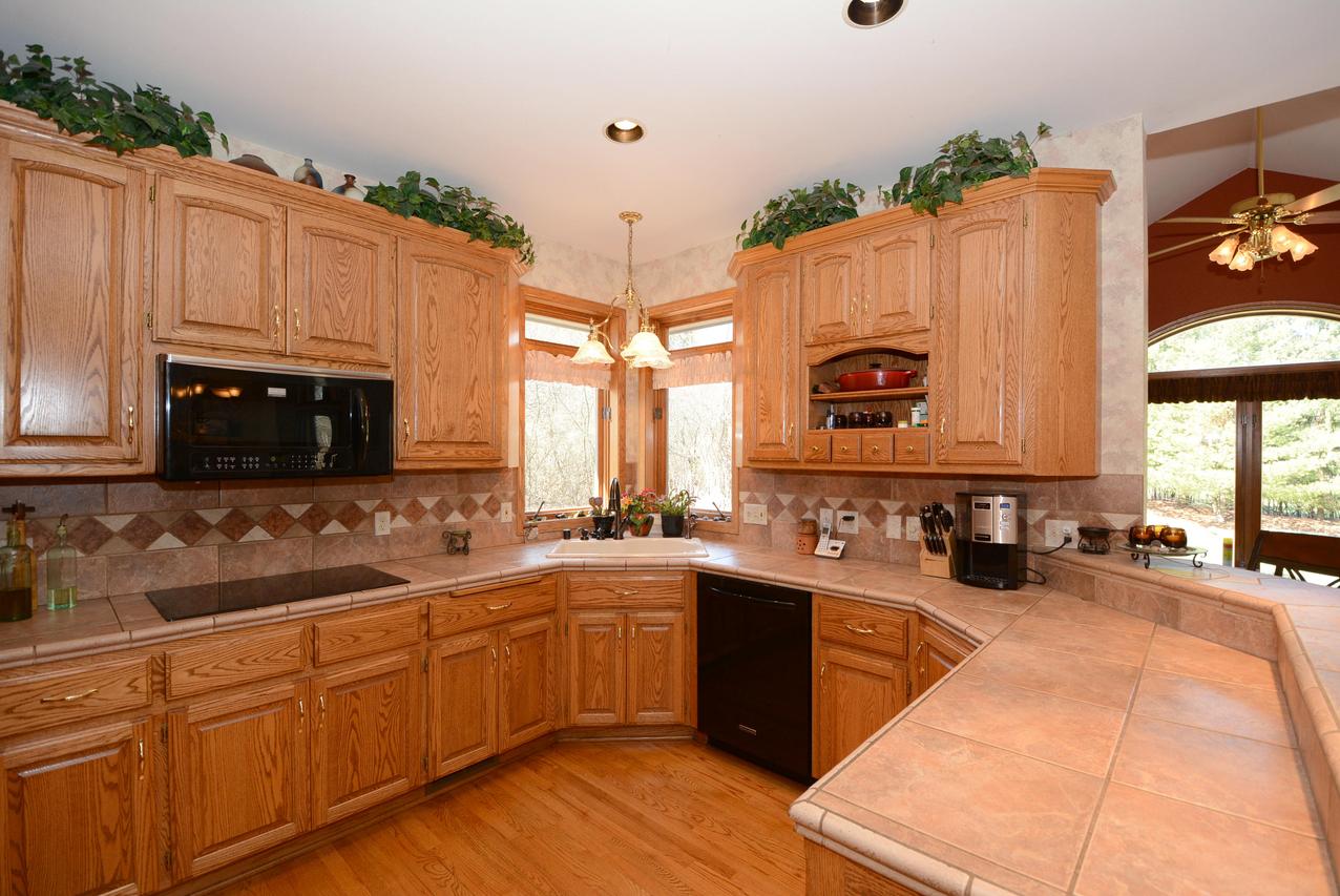 W275N1891 Cabin Creek Ct., Pewaukee, WI 53072