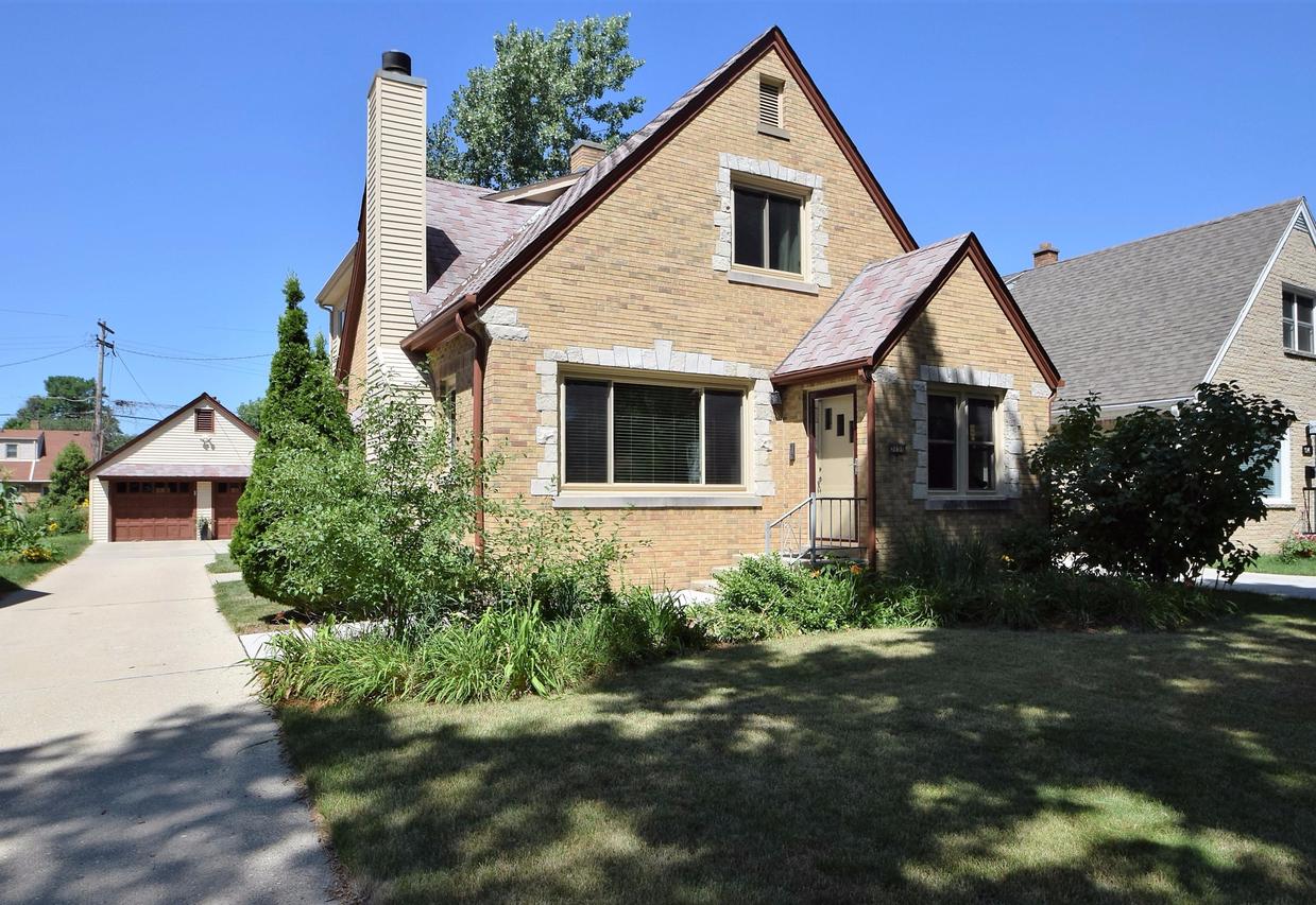 3151 S 53rd St, Milwaukee, WI 53219