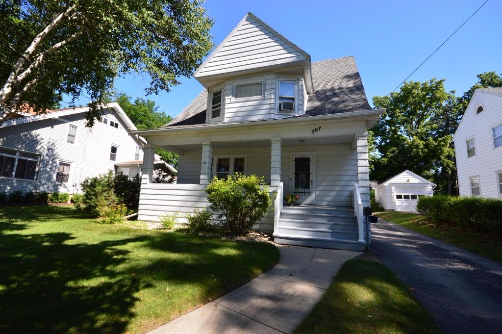 307 E Sherman Ave, Fort Atkinson, WI 53538