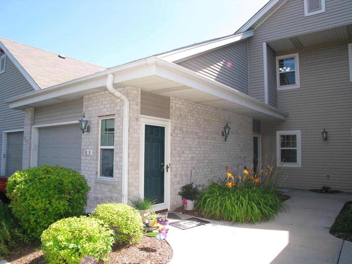 18605 Emerald Dr. #F, Brookfield, WI 53045