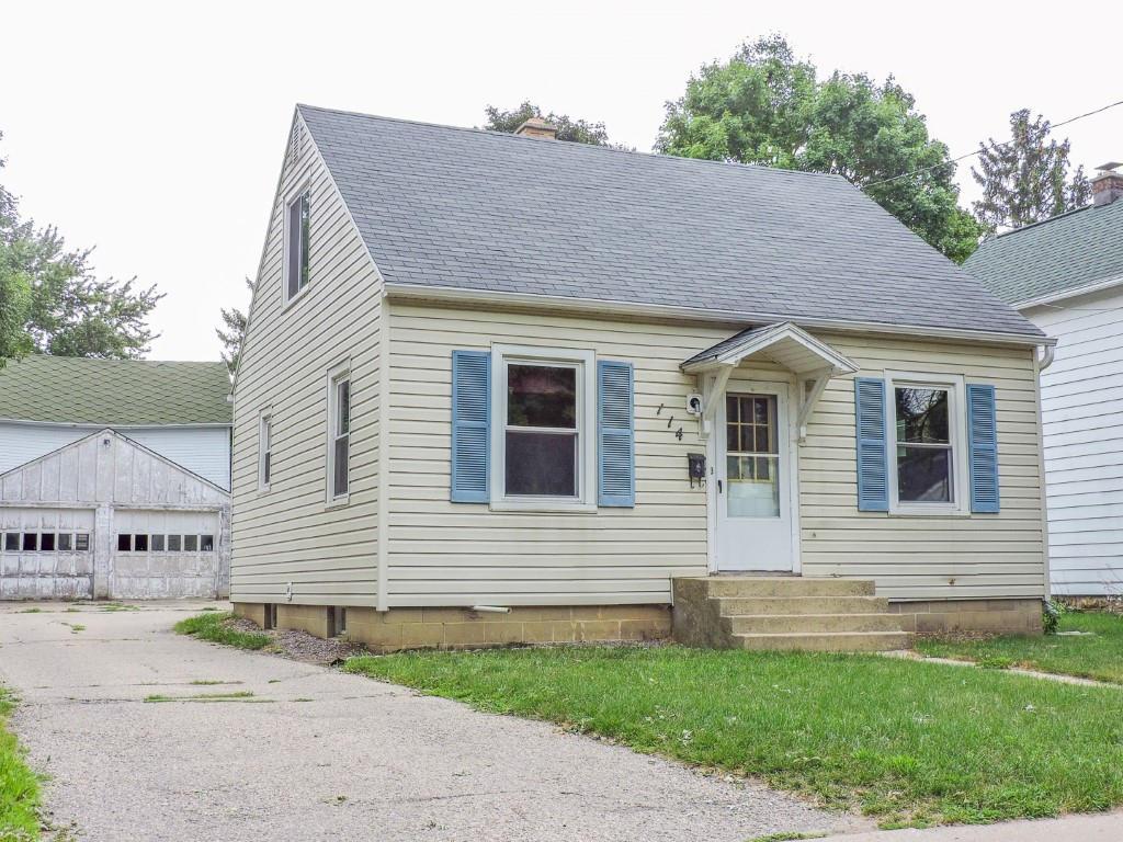 114 Robert St, Fort Atkinson, WI 53538