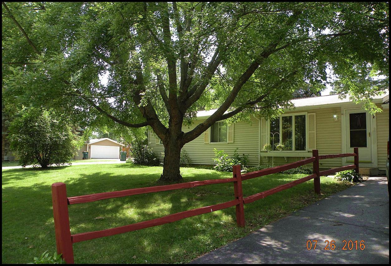 N1351 Clover Rd, Bloomfield, WI 53128