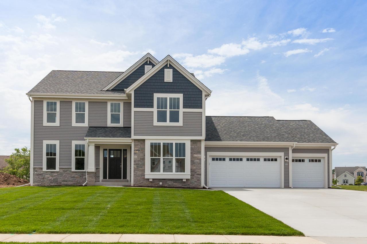 645 Westlawn Ave., Mukwonago, WI 53149