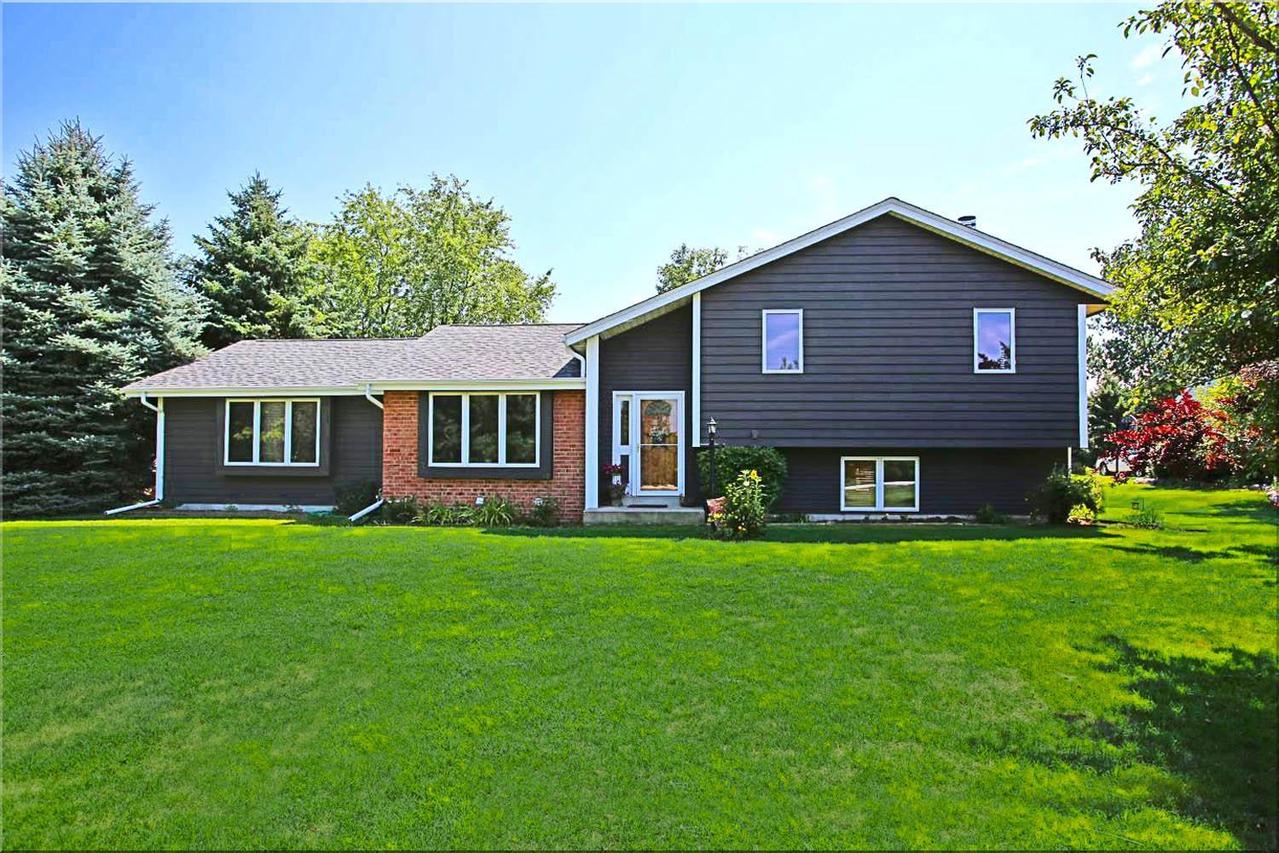 8305 Old Spring, Mount Pleasant, WI 53406