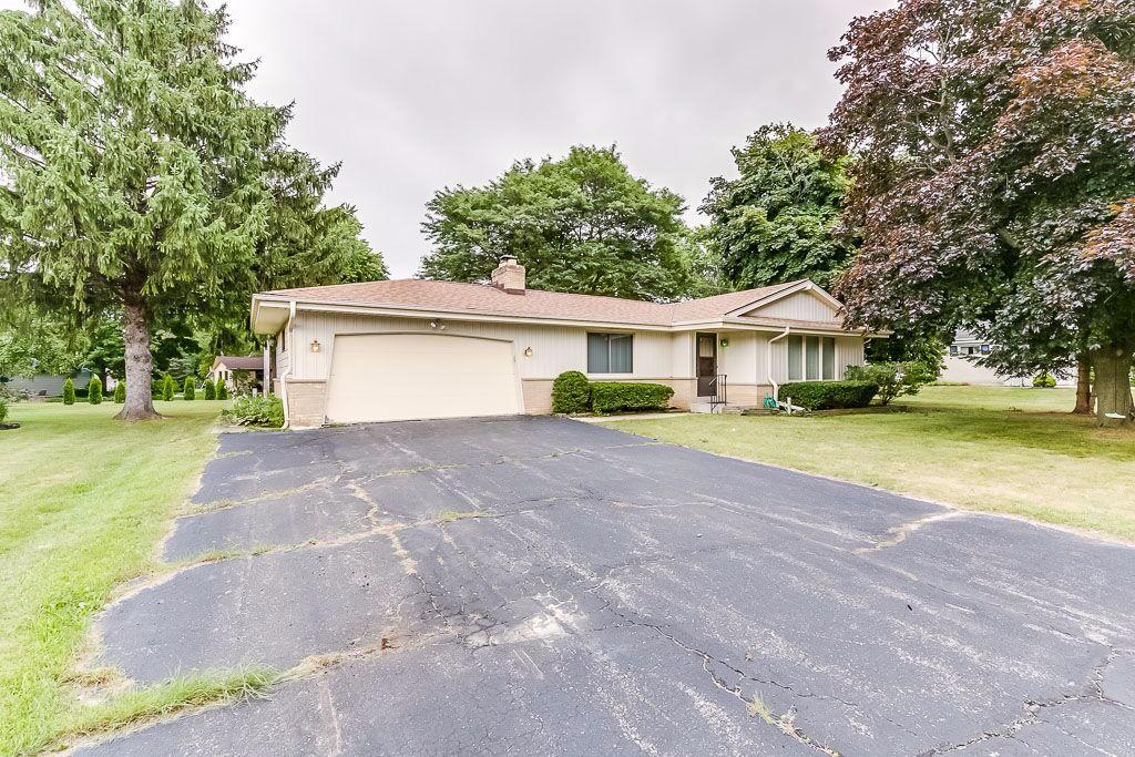 7286 N Wayside Ct, Glendale, WI 53209