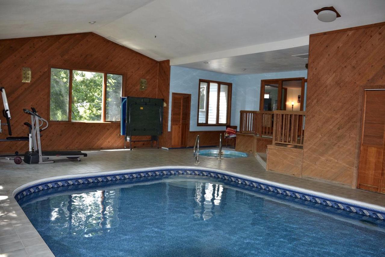 2300 Raymond Ave., Yorkville, WI 53126