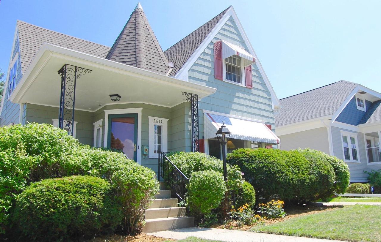 2611 Geneva St, Racine, WI 53402