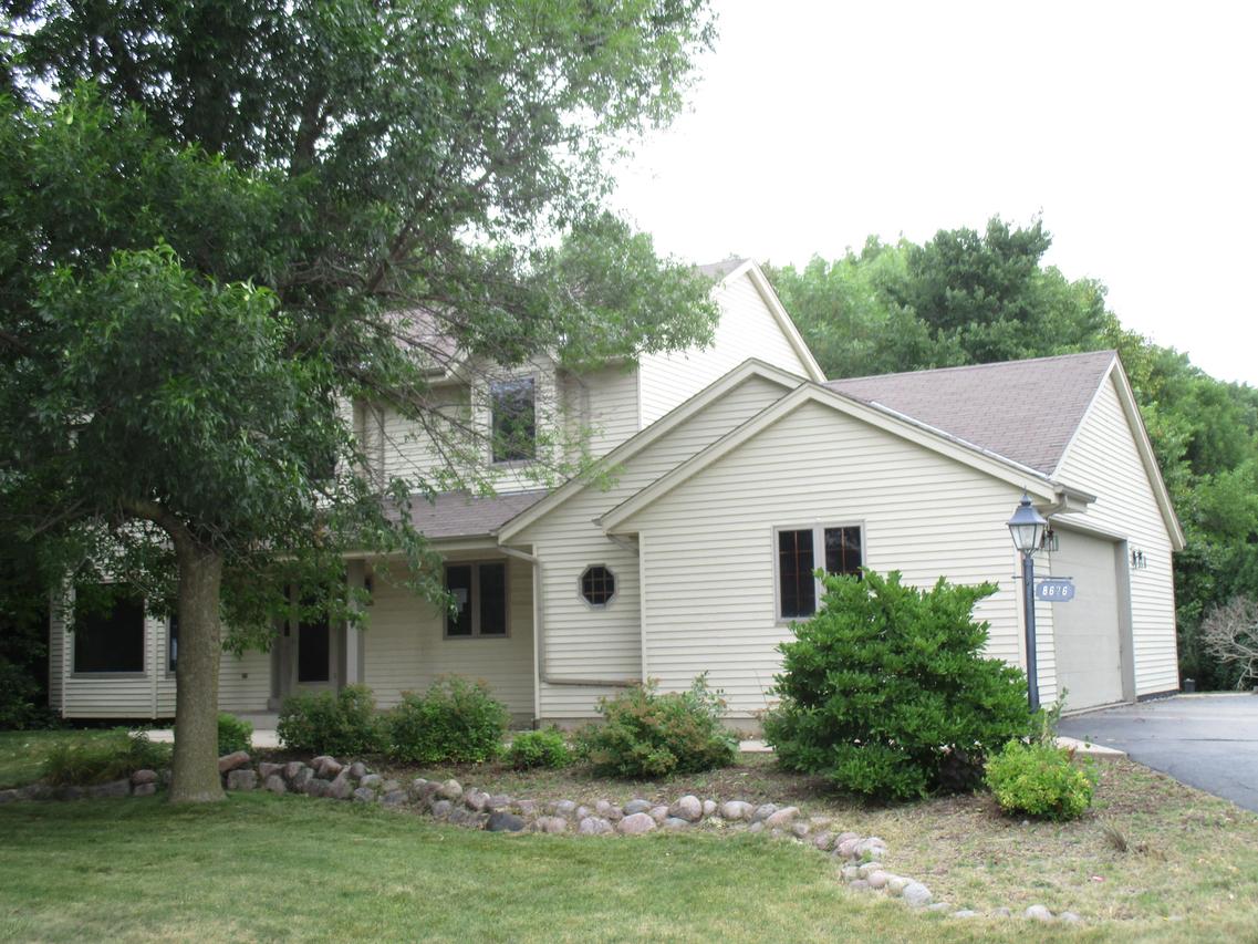 8626 Talamasca Dr., Caledonia, WI 53126