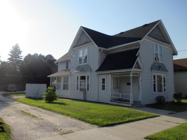 1318 S 10th St., Manitowoc, WI 54220