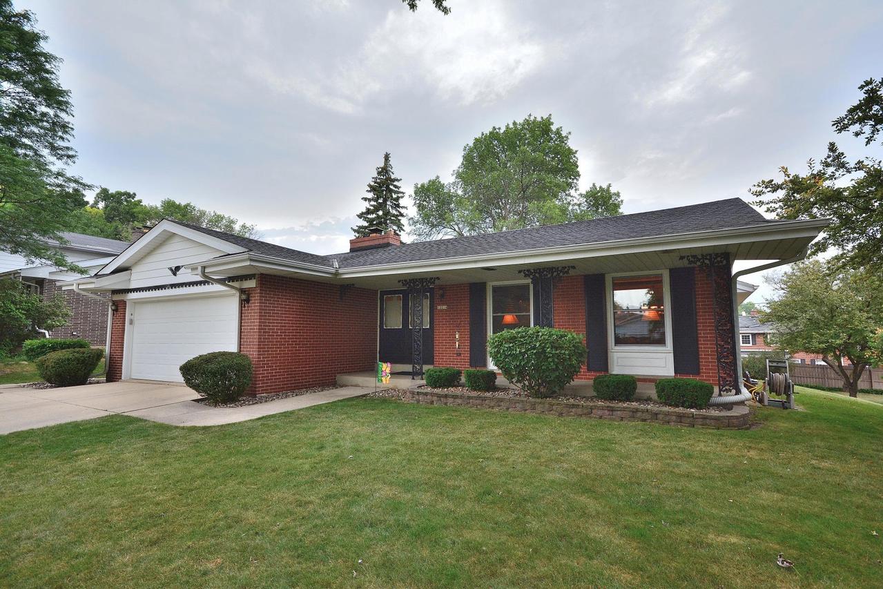 12214 W Euclid Ave., West Allis, WI 53227