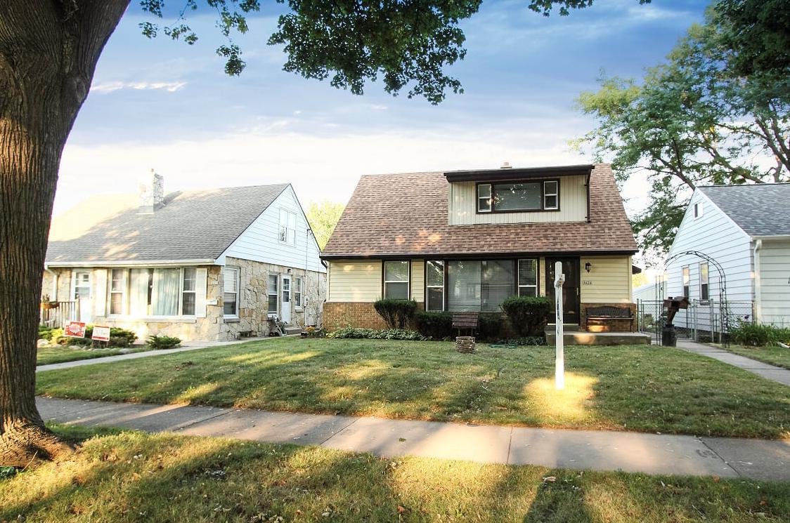 4424 N 67th St, Milwaukee, WI 53218