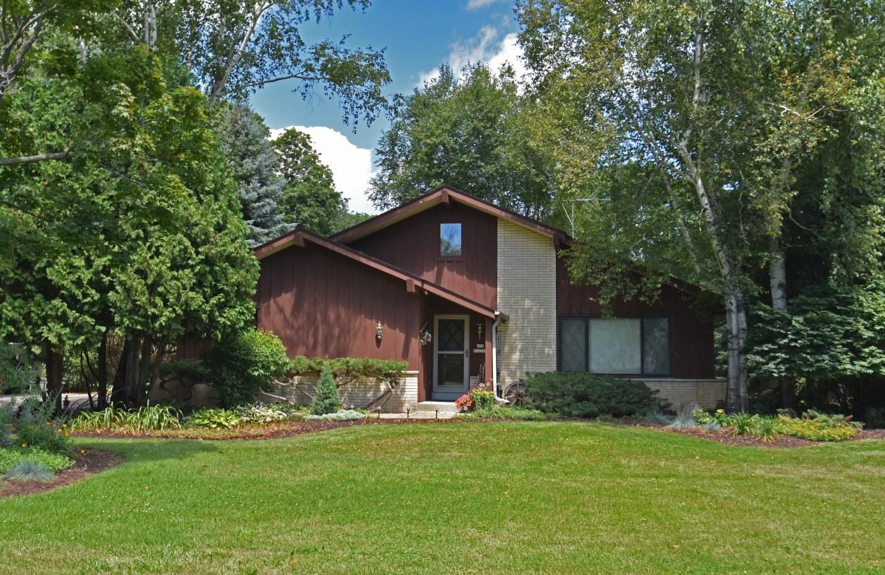 N66W26738 Lakeview Dr, Lisbon, WI 53089