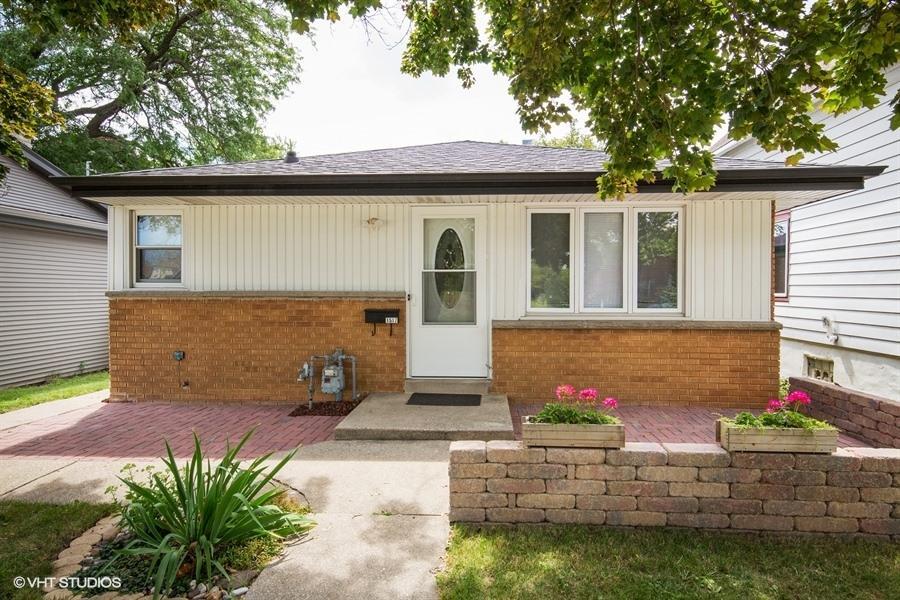 1517 Cherry St, South Milwaukee, WI 53172