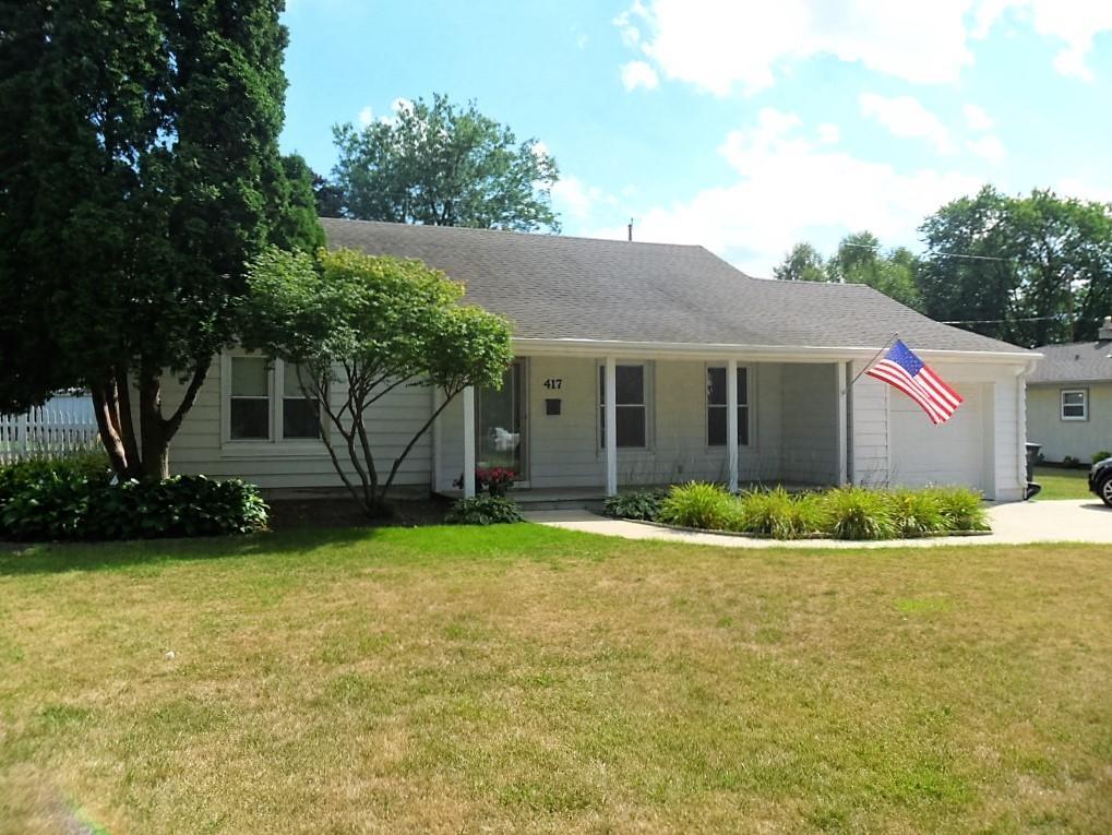417 Meacham St, Mukwonago, WI 53149