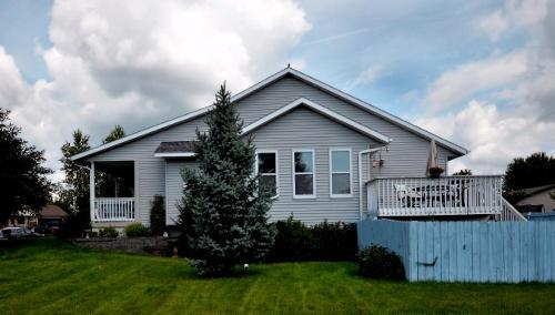 105 Scenic Ct., West Salem, WI 54669