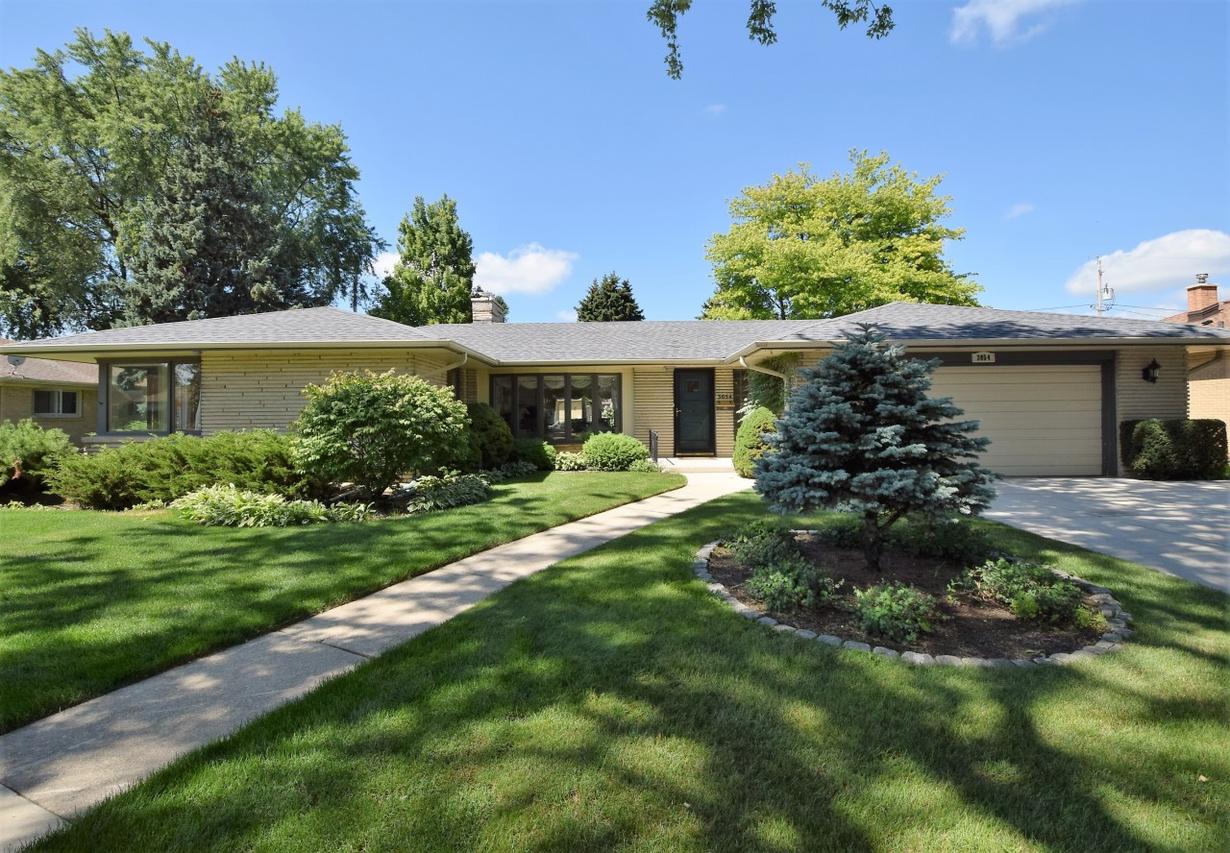 3054 Erie St, Racine, WI 53402