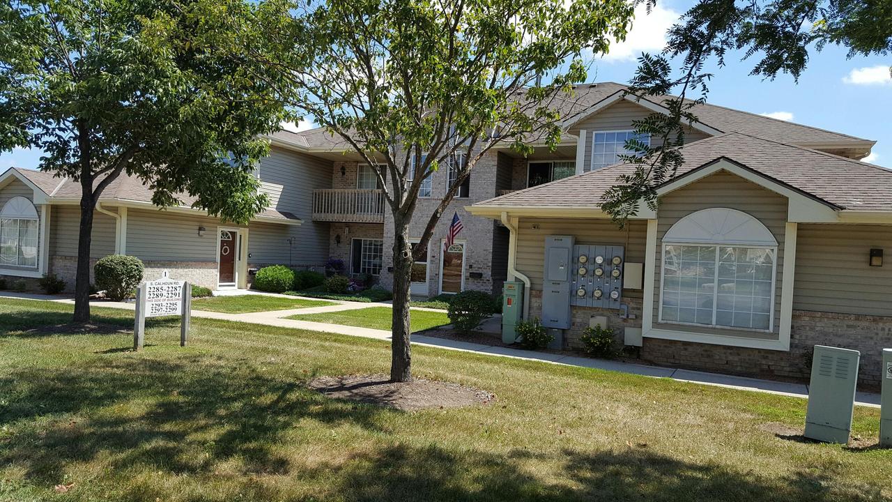 2291 S Calhoun Rd. #Unit 4, New Berlin, WI 53151
