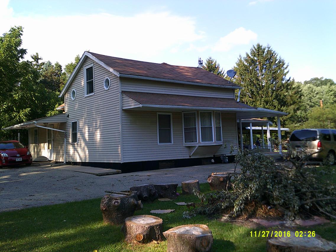 N1156 Rosewood Dr, Bloomfield, WI 53128