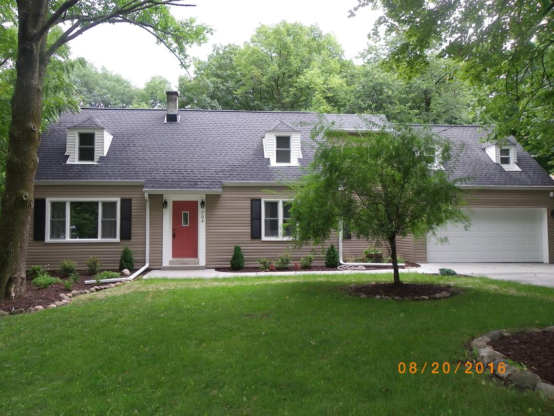 704 N 119th St., Wauwatosa, WI 53226