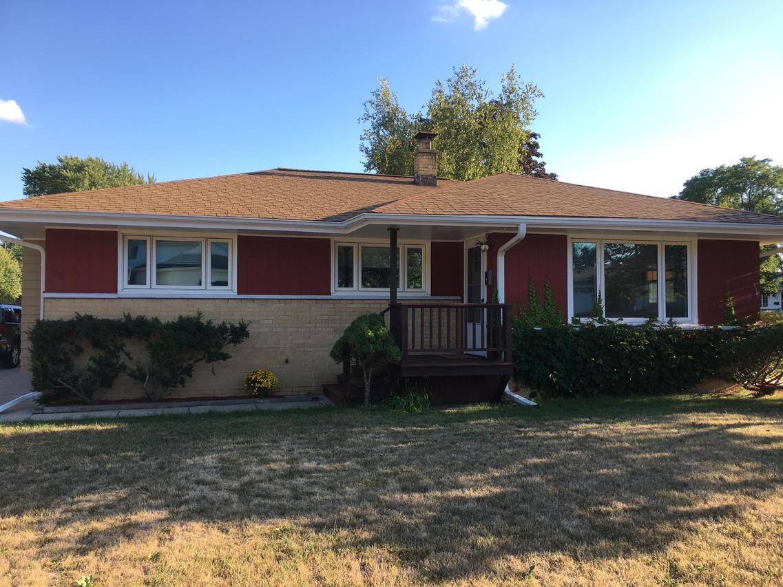 335 Elwin Dr., Mukwonago, WI 53149