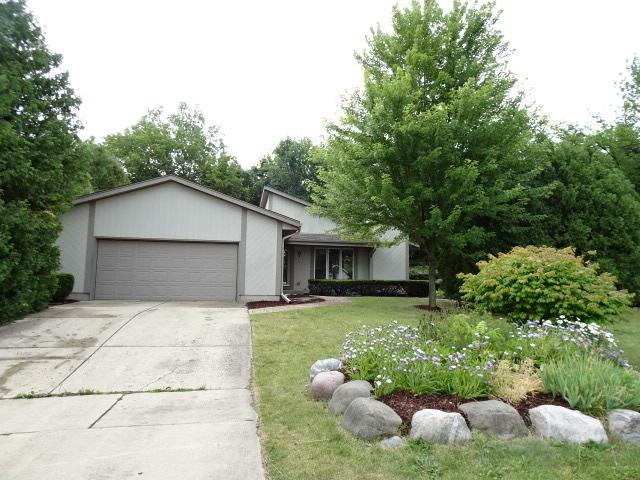 N81W18410 Freedom Ct, Menomonee Falls, WI 53051