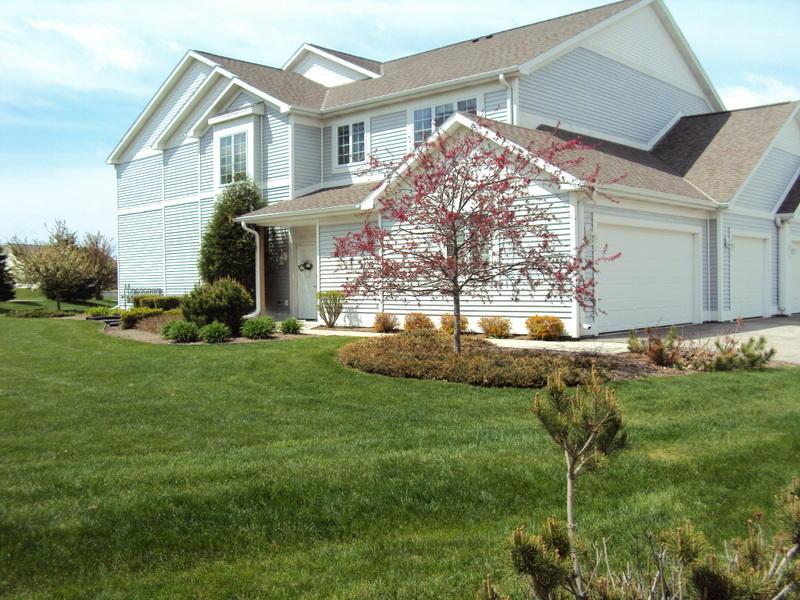 758 Bridlewood Dr, Hartford, WI 53027