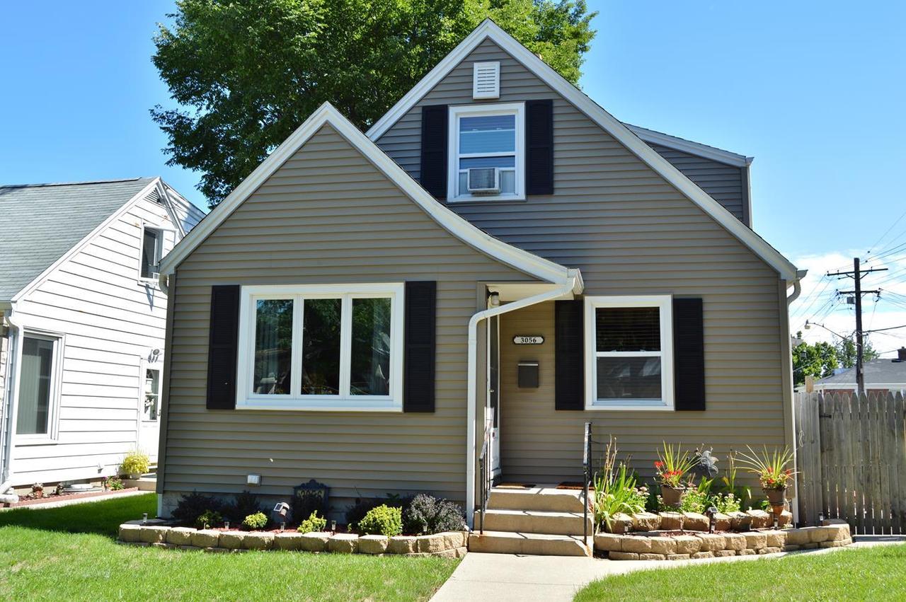 3056 S 37th St, Milwaukee, WI 53215