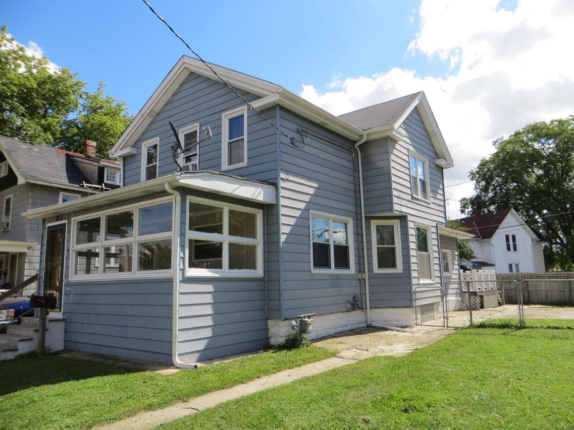 1031 White Rock Ave., Waukesha, WI 53186