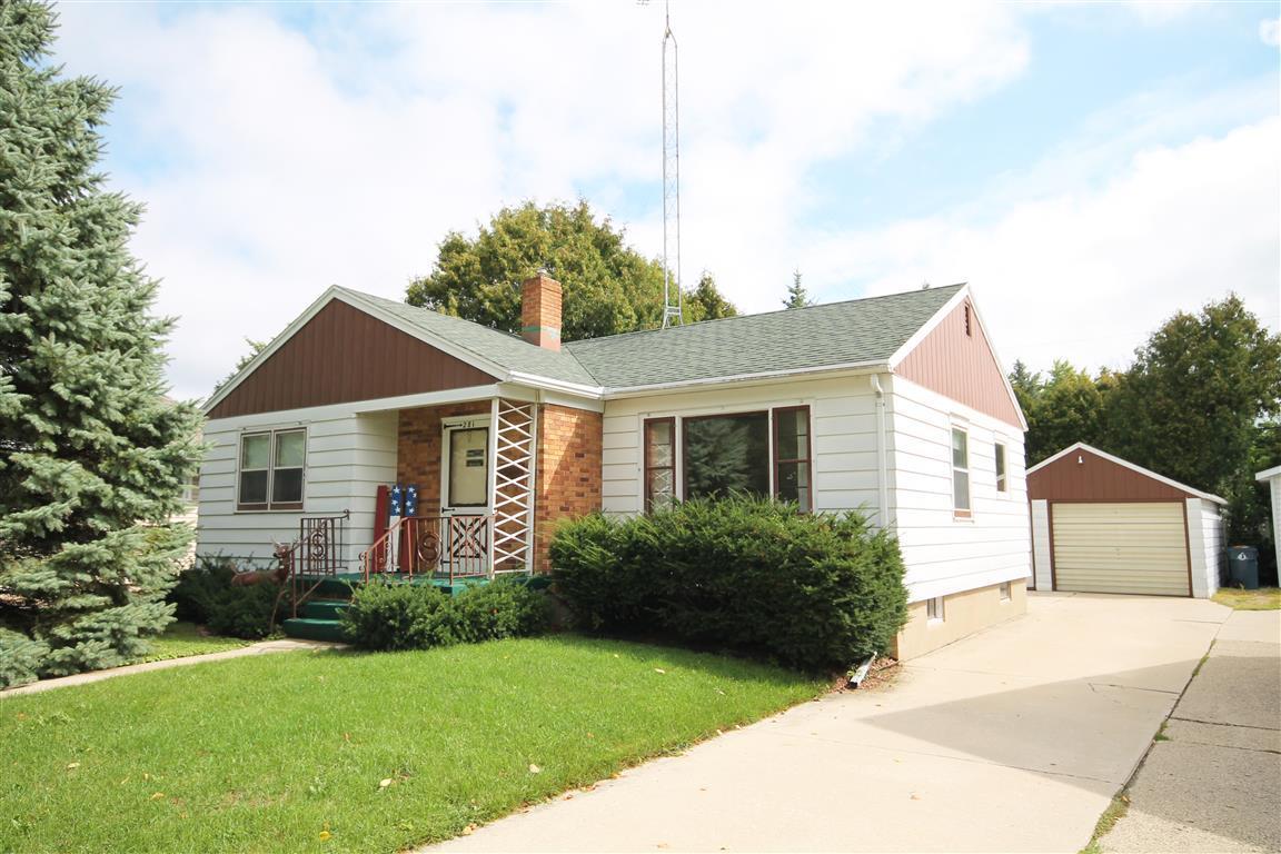 281 Mckinley St., Fond Du Lac, WI 54935