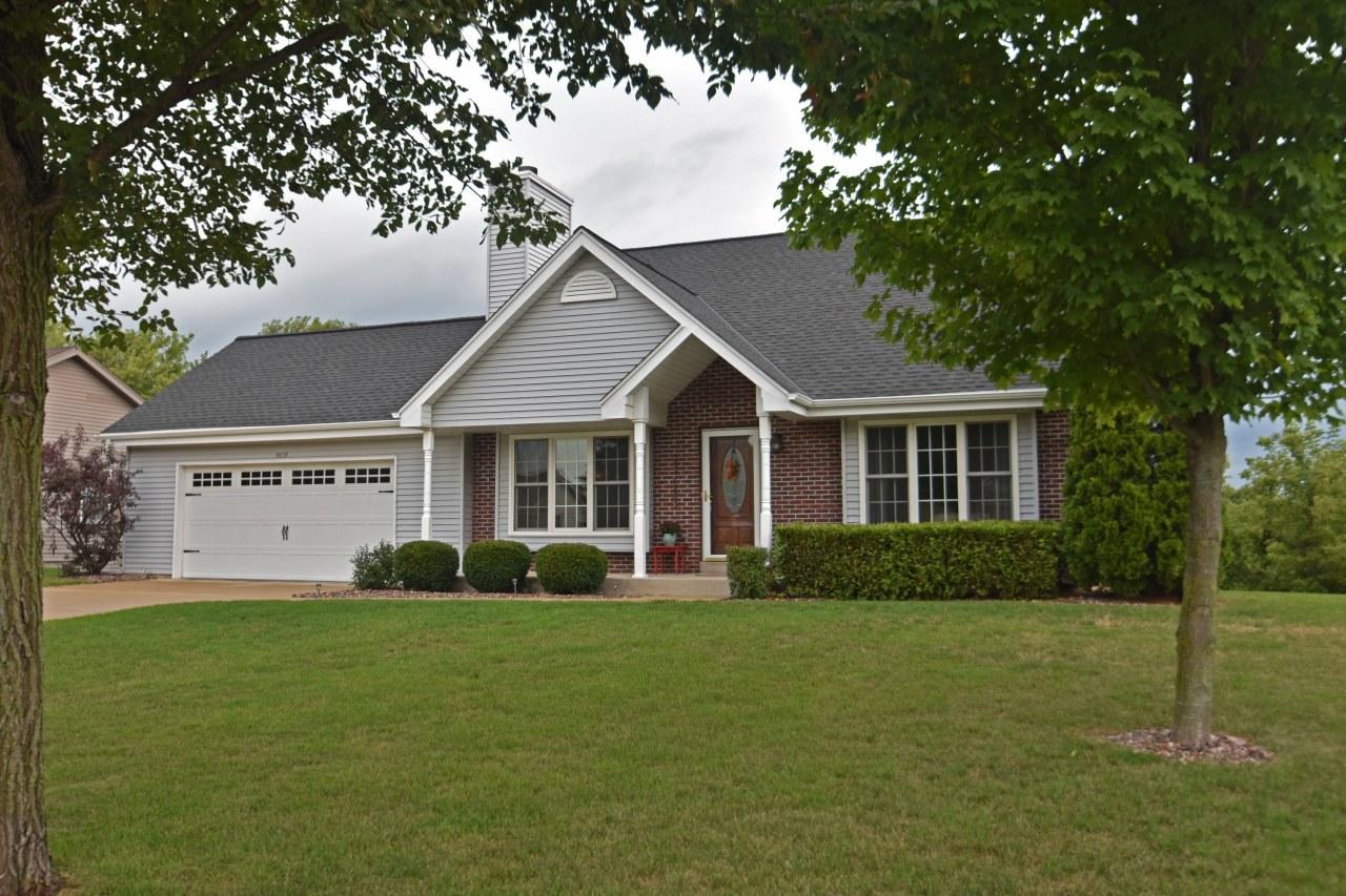 8870 W Travis Ln, Franklin, WI 53132