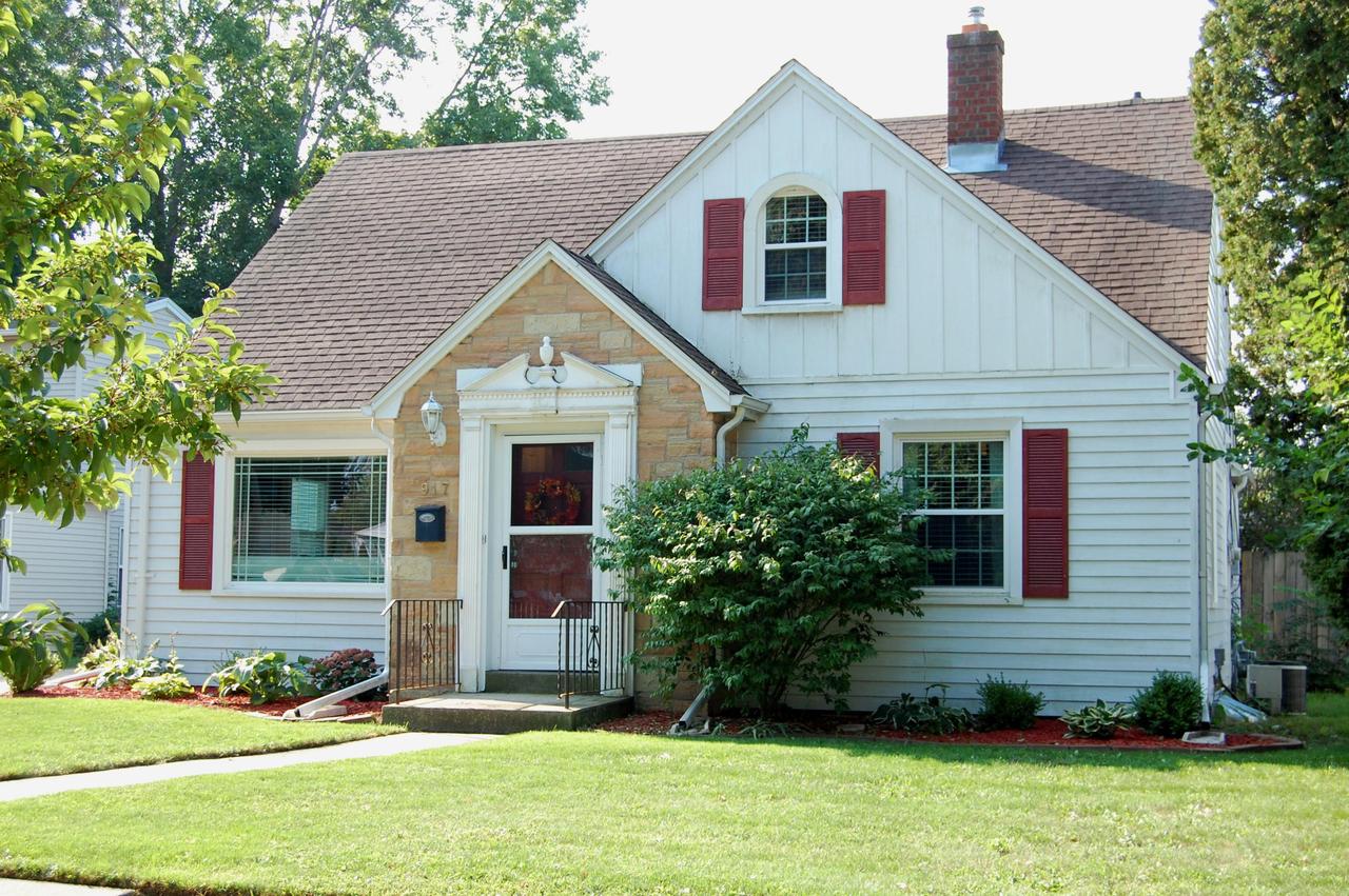 917 Lombard Ave, Racine, WI 53402