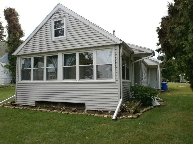 W351N6052 Bauers Ln, Oconomowoc, WI 53066