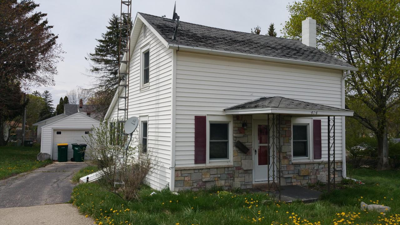 414 N Wisconsin St, Elkhorn, WI 53121