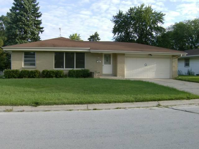 5369 Lakeside Dr., Greendale, WI 53129