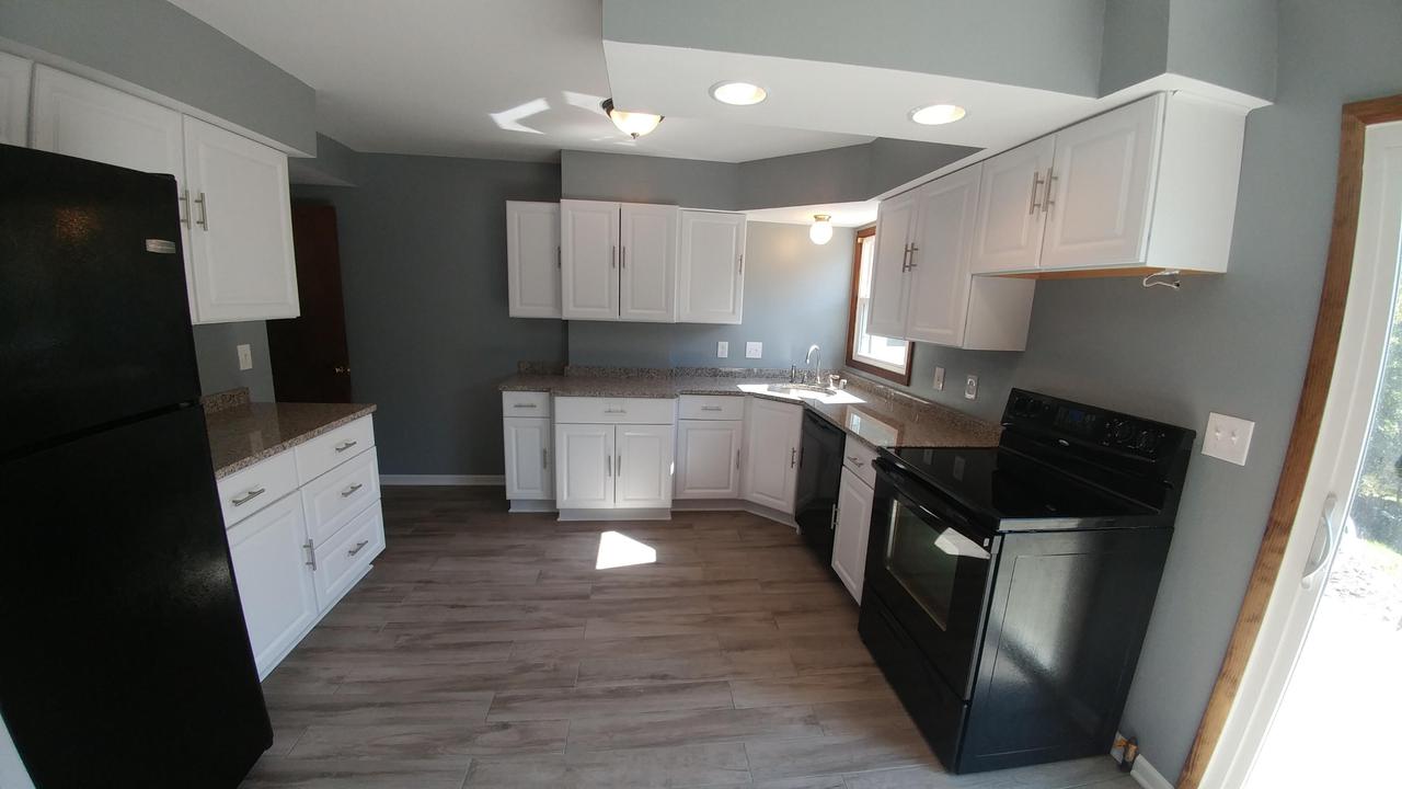 17645 Prince George Ct. #17655, Brookfield, WI 53045